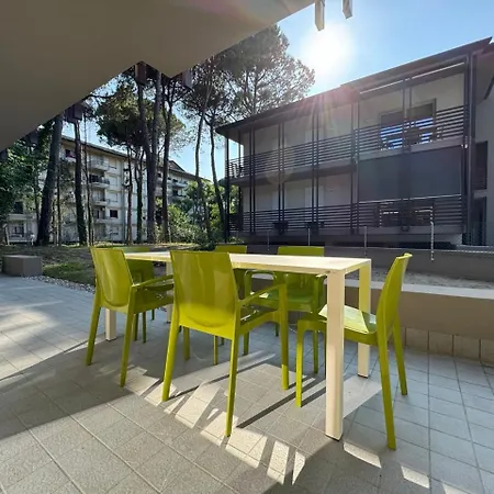 Prassitele Apartment