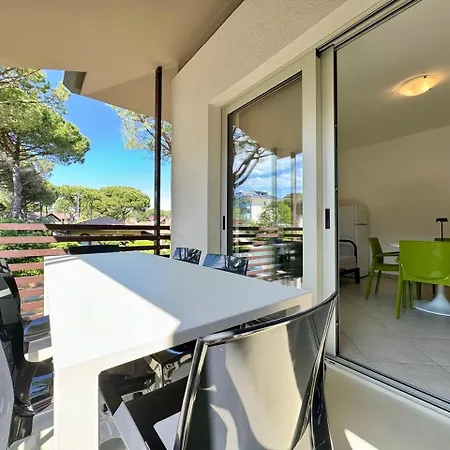 Prassitele Apartament *