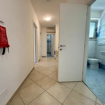 Prassitele Apartament *