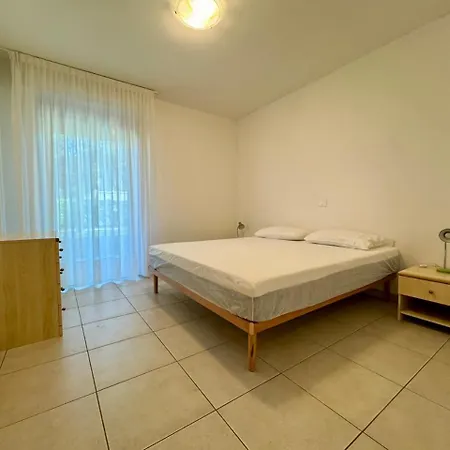 Prassitele Apartament *